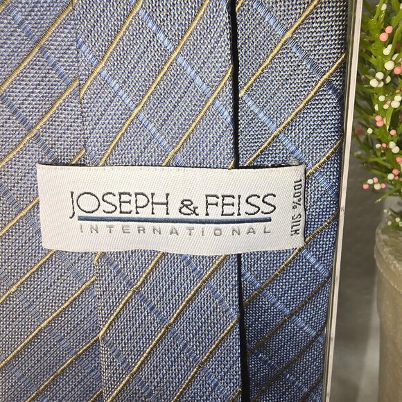 JOSEPH $ FIESS INTERNATIONAL SILK TIE BLUE WITH GOLD PLAID EUC - Picture 6 of 7